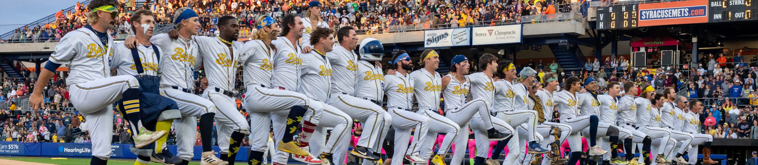 Josh Reddick hits HOMERUN in Savannah Bananas Uniform - The